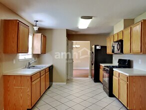 31106 Perlican Dr in Spring, TX - Building Photo - Building Photo