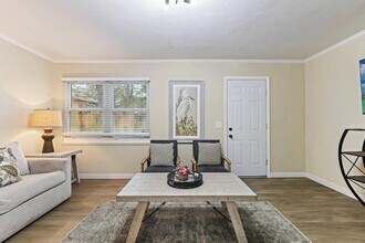 400 William Hilton Pkwy in Hilton Head Island, SC - Building Photo - Building Photo