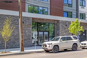 The Helio in Kearny, NJ - Building Photo - Building Photo