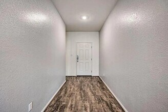 817 Circle Wy in Jarrell, TX - Building Photo - Building Photo