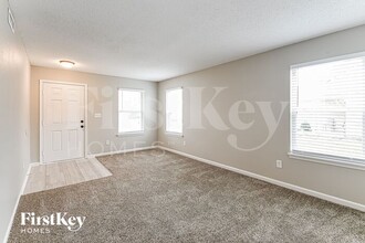 3471 Firethorn Drive in Whitestown, IN - Foto de edificio - Building Photo