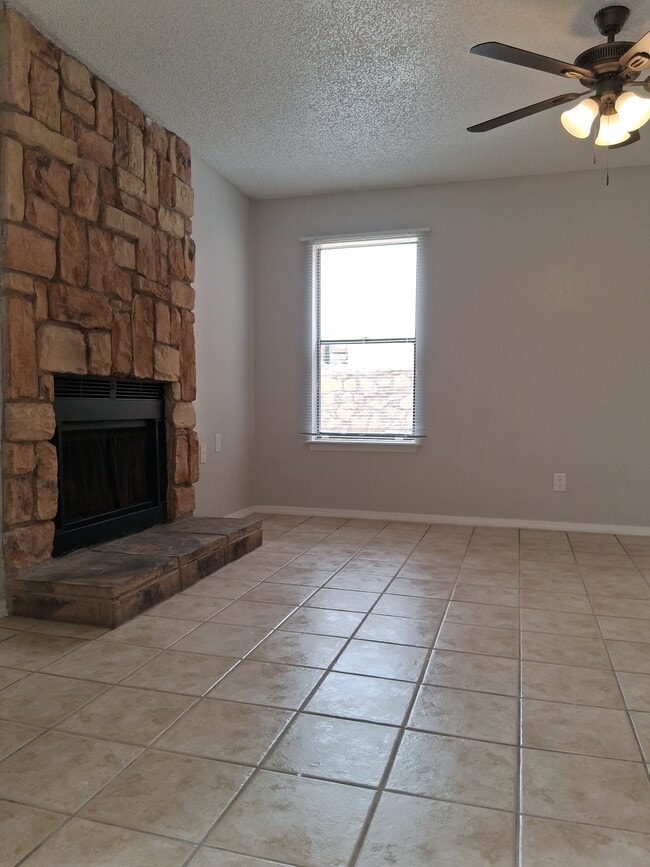 11600 Marsh McCall Way, Unit 11600 Marsh McCall W. B in El Paso, TX - Building Photo - Building Photo