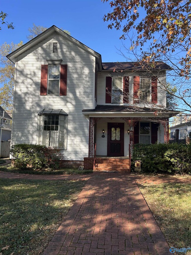 property at 620 Sherman St SE