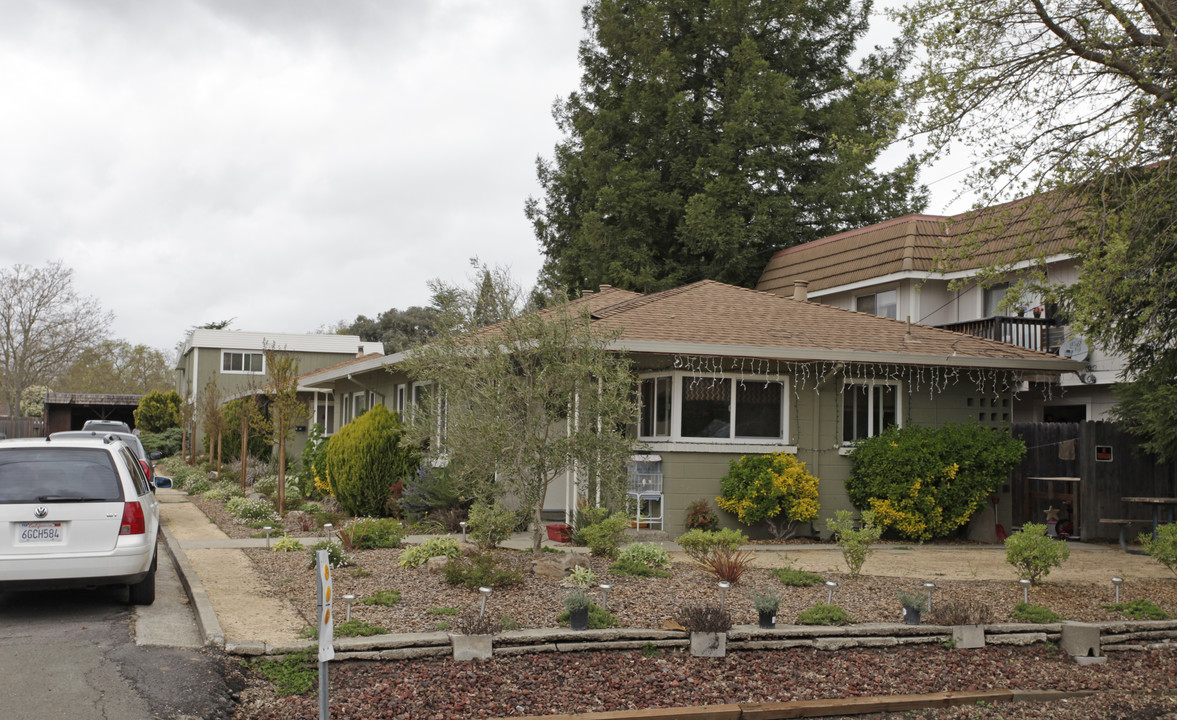 1809 Lake St in Calistoga, CA - Foto de edificio