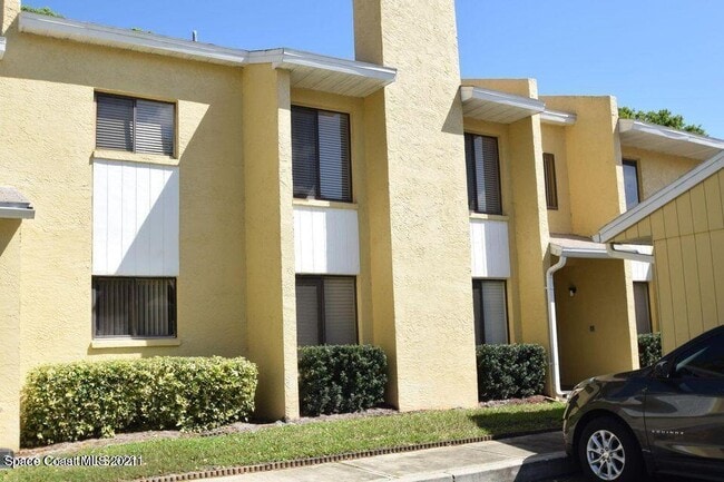 670 Cedar Side Cir NE in Palm Bay, FL - Building Photo - Building Photo