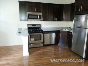 23 Washburn St, Unit 2 in Boston, MA - Building Photo - Building Photo