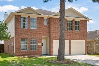 19222 Wading River Dr in Tomball, TX - Foto de edificio - Building Photo