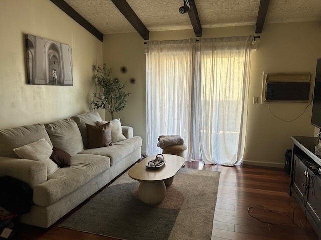 10213 Somerset Blvd, Unit 10215 in Bellflower, CA - Building Photo - Building Photo