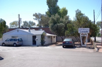 Larada Mobile Home Park in Phoenix, AZ - Foto de edificio - Building Photo