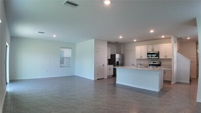 33142 Osprey Peak Wy in San Antonio, FL - Building Photo - Building Photo