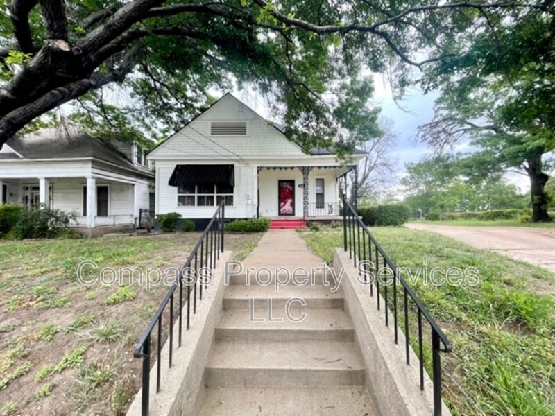 809 N 4th St in Waco, TX - Building Photo