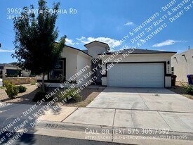 3962 Santa Sophia Rd in Las Cruces, NM - Building Photo