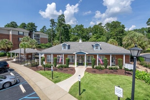 Crestmont Apartments in Columbia, SC - Building Photo