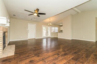 527 Red Oak Dr in Allen, TX - Foto de edificio - Building Photo