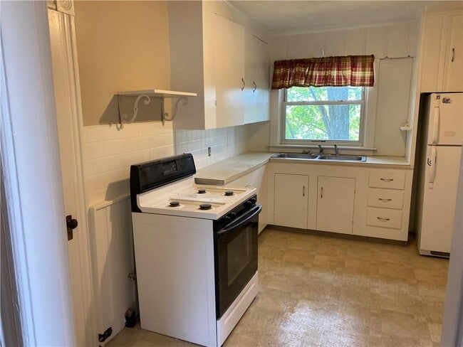 property at 1620 Smith St