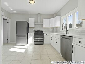 42 William St in Medford, MA - Building Photo