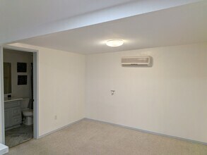 626 N Cahuenga Blvd, Unit 1BR ADU Studio in Los Angeles, CA - Foto de edificio - Building Photo