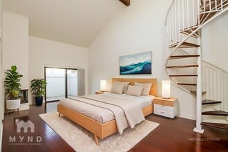 8260 E Sutton Dr in Scottsdale, AZ - Foto de edificio - Building Photo