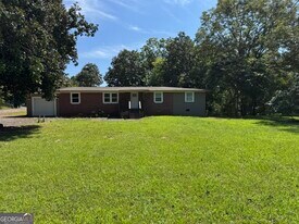 244 Railroad Ave in Lula, GA - Building Photo