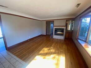 770 Pine Ave in Pacific Grove, CA - Building Photo - Building Photo