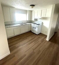 509 S Pine St in Santa Maria, CA - Foto de edificio - Building Photo