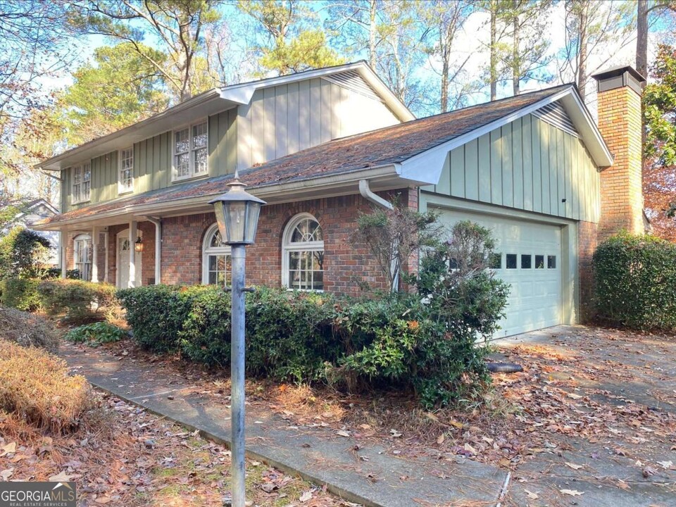 5154 Davantry Dr in Dunwoody, GA - Building Photo