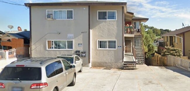 property at 4077 Oakcrest Dr