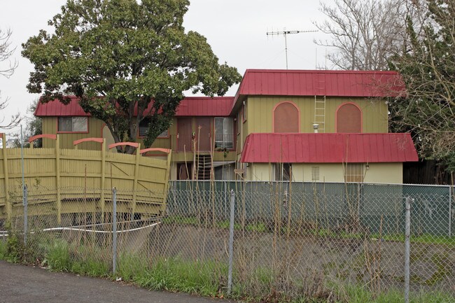 1540 Hesket Way in Sacramento, CA - Foto de edificio - Building Photo