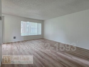 1384 NE 186th Ave in Portland, OR - Building Photo - Building Photo