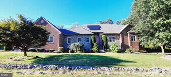 9008 Doris Dr in Fort Washington, MD - Building Photo