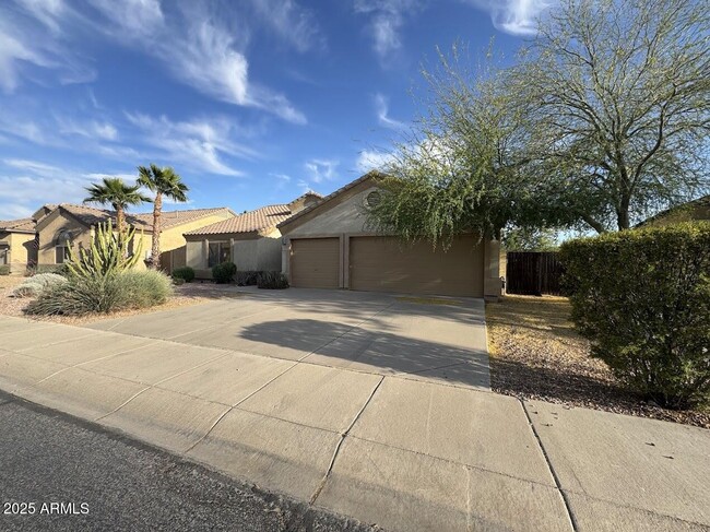 17757 W Eagle Dr in Goodyear, AZ - Building Photo - Building Photo