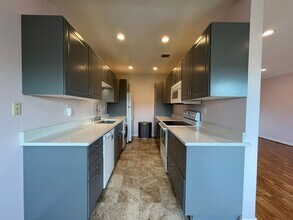 5400 Newcastle Ave in Los Angeles, CA - Building Photo - Building Photo