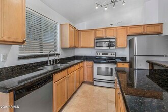 10307 E Caribbean Ln in Scottsdale, AZ - Building Photo - Building Photo