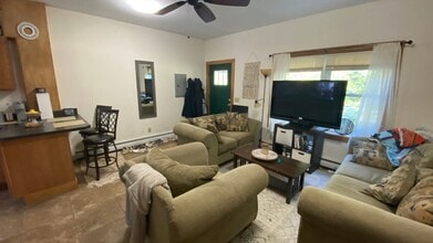 275 - 279 Mast Rd in Durham, NH - Building Photo - Interior Photo