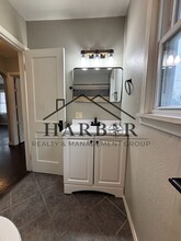 1304 9th Ave NW in Austin, MN - Foto de edificio - Building Photo