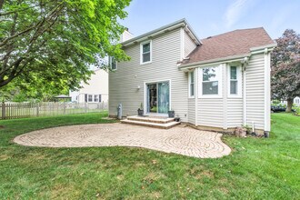 421 Concord Ln in Elk Grove Village, IL - Building Photo - Building Photo