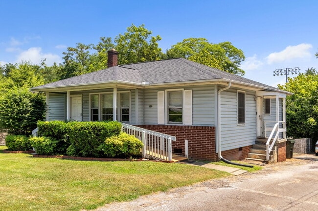 108 Morrow St in Greer, SC - Building Photo - Building Photo