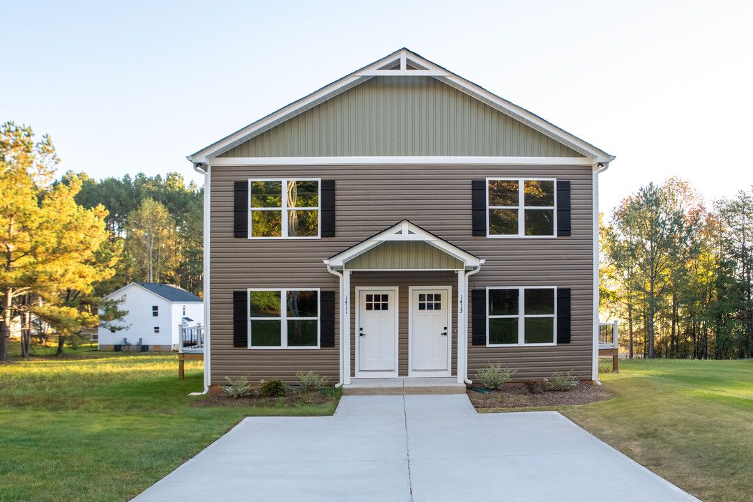 977 22nd St NE in Hickory, NC - Building Photo