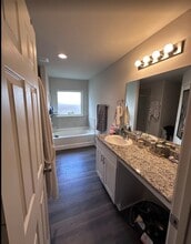 4307 Tulip Oak Dr in Houston, TX - Building Photo - Building Photo