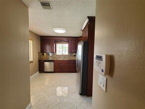 1427 SW 48th Terrace in Deerfield Beach, FL - Building Photo - Building Photo