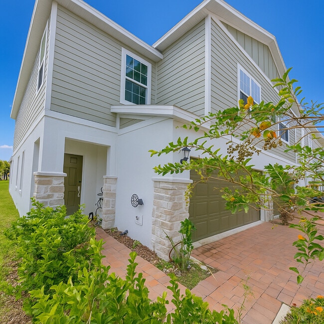 property at 1551 Cloudy Ct
