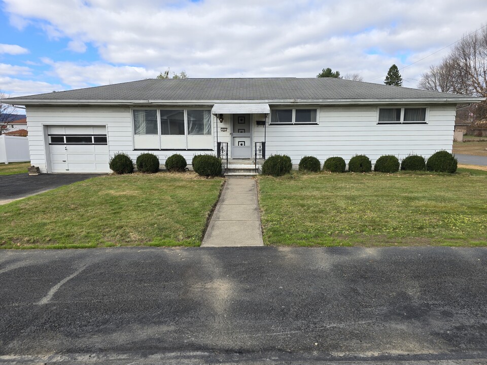 600 Center St in Duryea, PA - Building Photo