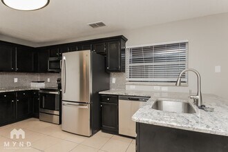 9783 Lupine Ave in Orlando, FL - Building Photo - Building Photo