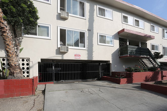 542 S Hobart Blvd in Los Angeles, CA - Building Photo - Building Photo