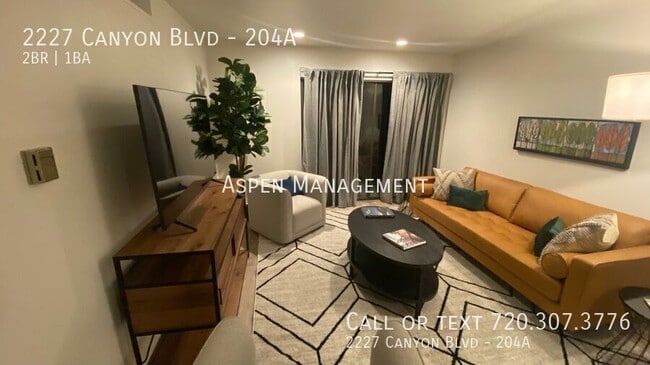 2227 Canyon Blvd in Boulder, CO - Foto de edificio - Building Photo