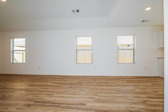 11052 N Lake Mist Ln in Willis, TX - Building Photo - Building Photo