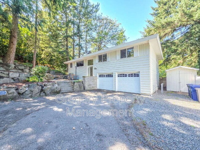 15506 Juanita Dr NE in Kenmore, WA - Building Photo - Building Photo