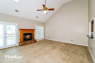 8861 Fairway Gardens Dr in Memphis, TN - Building Photo - Building Photo