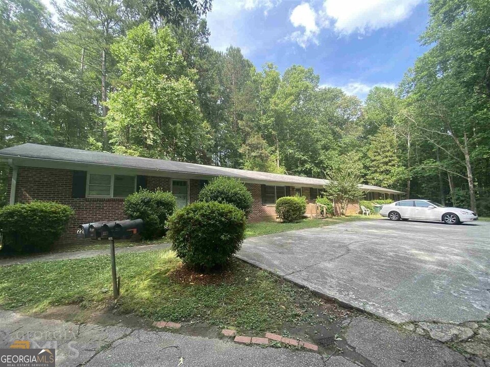 221-227 Presley Way in Toccoa, GA - Foto de edificio