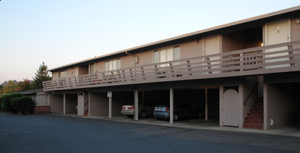 1233 Boulevard Way in Walnut Creek, CA - Building Photo - Building Photo